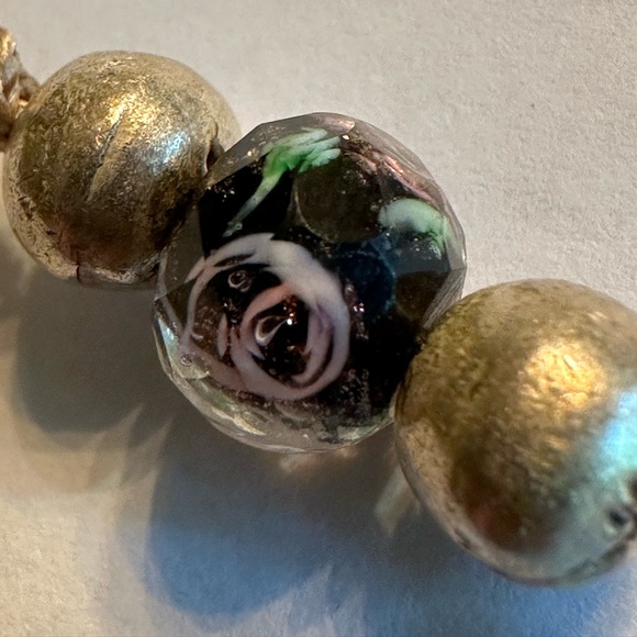 ARTISAN Pink Rose Green Leaf Faceted Black Lamp Work Antique Gold Cord Necklace - Picture 4 of 6